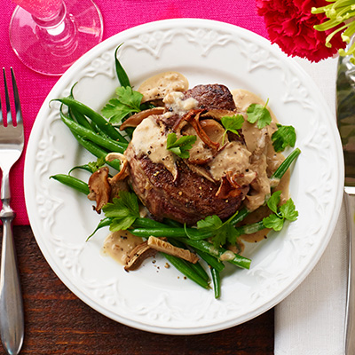 Beef medallions with creamy mushroom sauce - Les Marchés Traditions