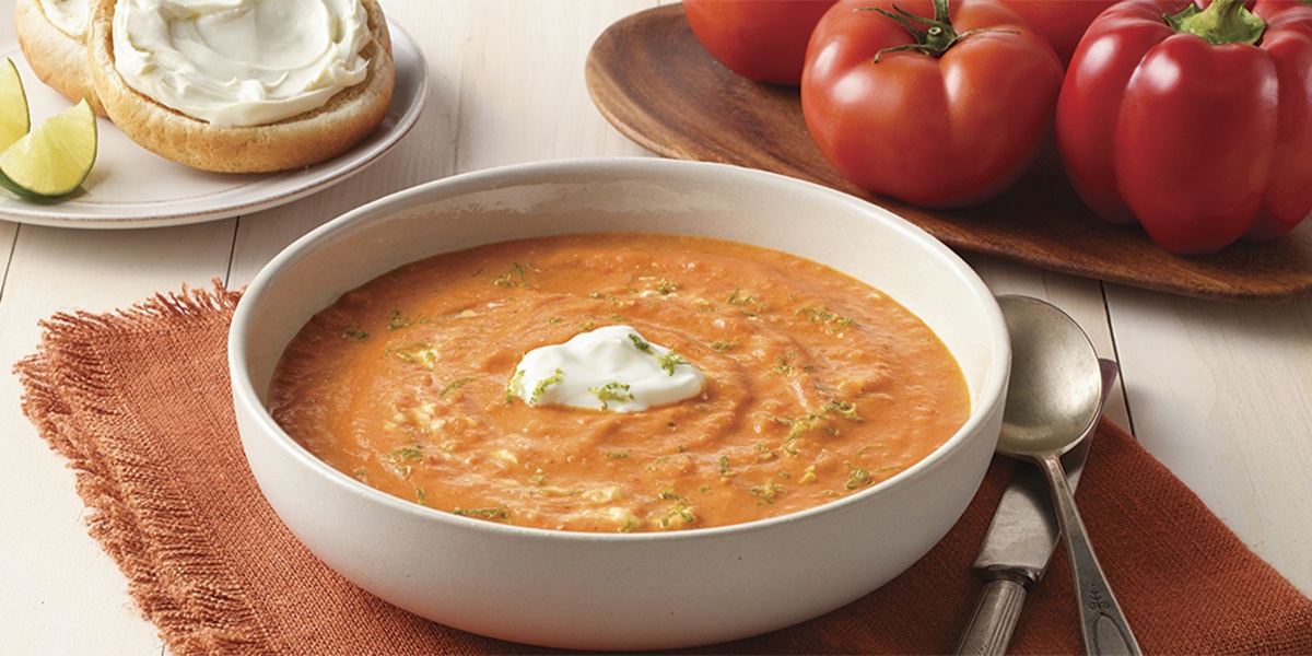Cream of tomato, roasted red pepper, and cream cheese soup - Les Marchés Traditions